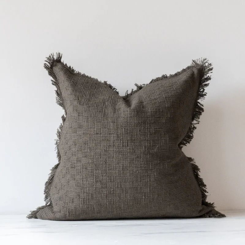 Amber Lewis x Loloi Meadowlark Pillow Cover