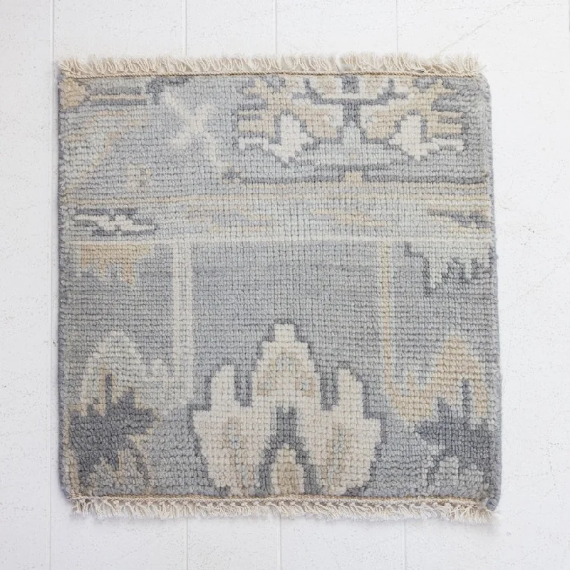 Bea Rug Sample