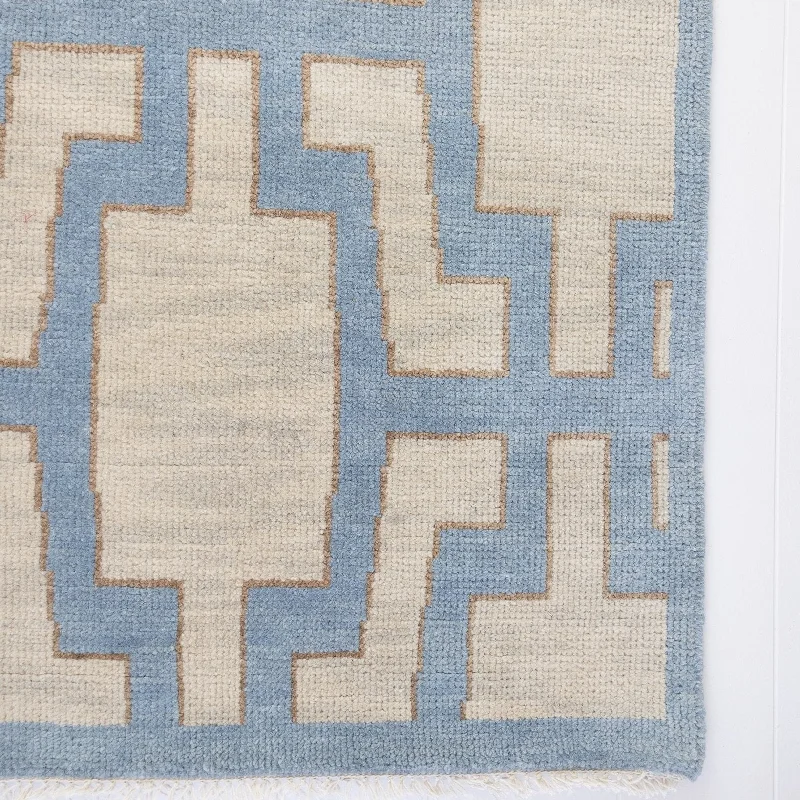 Della Rug Sample